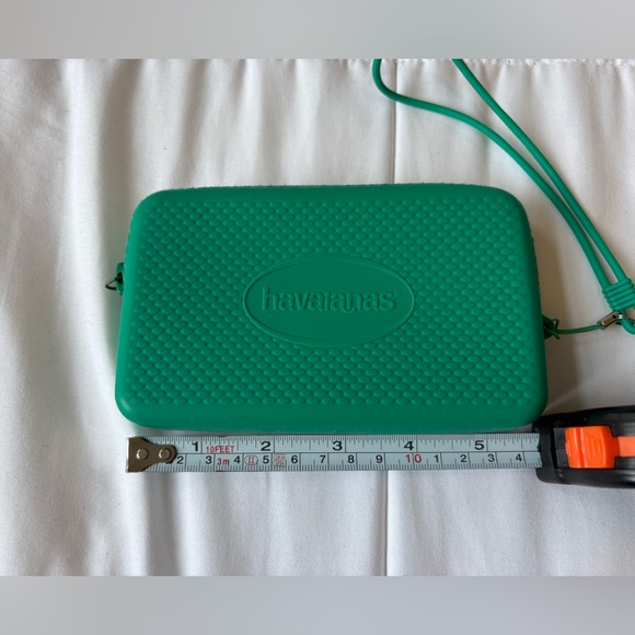 Havaianas Vibrant Green Wristlet - Picture 2 of 6